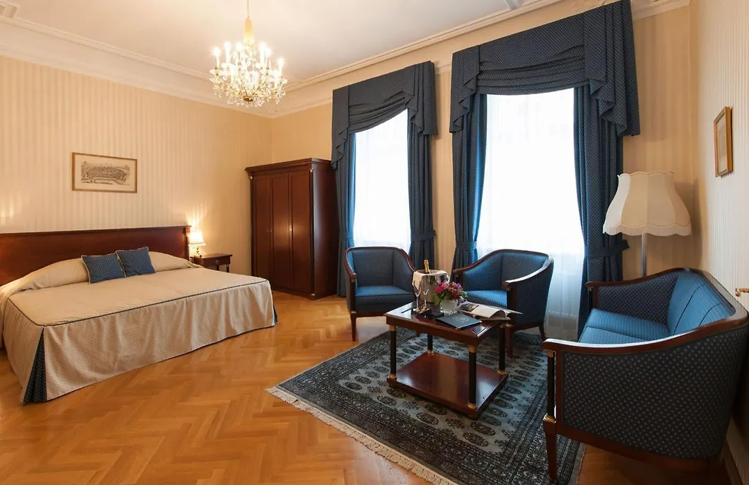 Hotel Ambassador-1